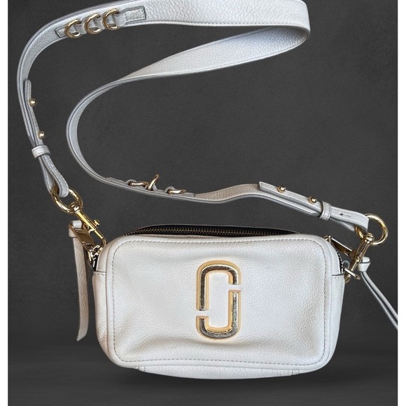 MARC JACOBS "THE SOFTSHOT 21"  PEBBLED CREAM LEATHER CROSSBODY BAG - Picture 8 of 11